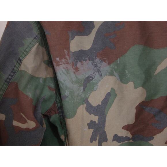 US Military Issue ARMY PARKA Field Coat Men S M Cold Weather CAMO Jacket - Picture 3 of 3